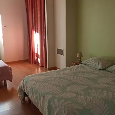 Les Trois Geais Отель типа 